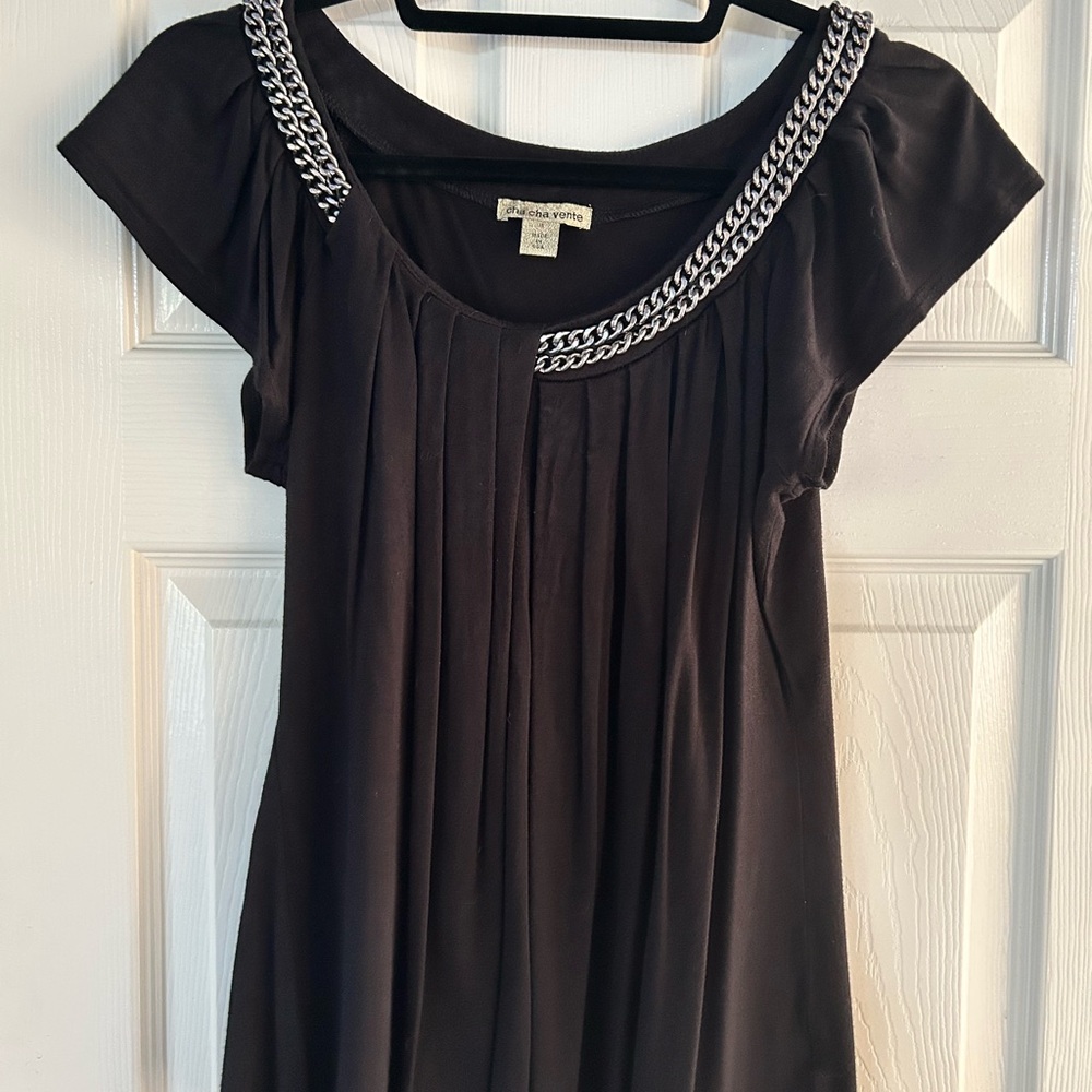 Cha Cha Vente Black‎ Top with Chain Detail